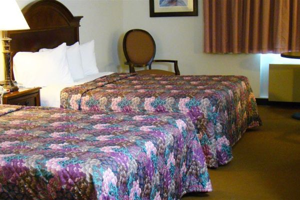MAGNUSON HOTEL FRANKLIN SQUARE (Houghton)
